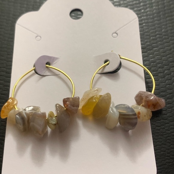 Handmade Gemstone Chips Hoops Earrings - Picture 2 of 3